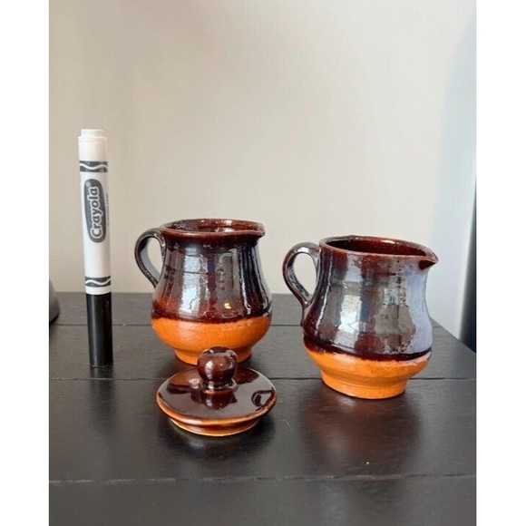 Set of vintage cream and sugar pottery with lid - Picture 10 of 10